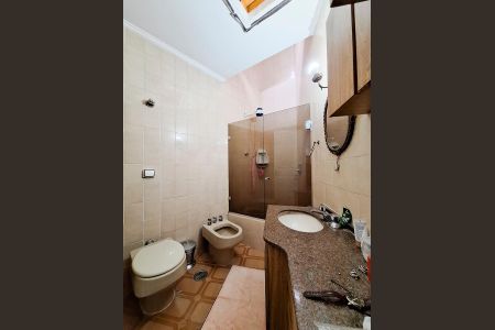 Casa à venda com 123m², 2 quartos e 1 vagaBanheiro