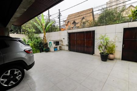 Casa à venda com 350m², 3 quartos e 4 vagasGaragem