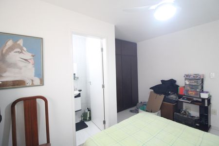 Casa à venda com 212m², 5 quartos e 4 vagasSuíte 1