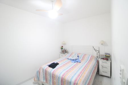 Casa à venda com 212m², 5 quartos e 4 vagasQuarto 2