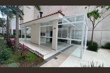 Apartamento para alugar com 33m², 2 quartos e sem vagaÁrea comum - Churrasqueira