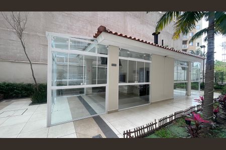Apartamento para alugar com 33m², 2 quartos e sem vagaÁrea comum - Churrasqueira