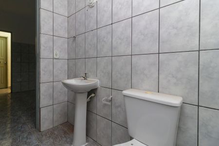 Banheiro Social de casa para alugar com 1 quarto, 35m² em Capão Redondo, São Paulo