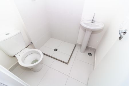 Apartamento para alugar com 34m², 2 quartos e sem vaga Apartamento para alugar com 34m², 2 quartos e sem vagaBanheiro