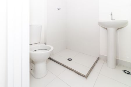 Apartamento para alugar com 34m², 2 quartos e sem vaga Apartamento para alugar com 34m², 2 quartos e sem vagaBanheiro