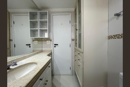 Apartamento à venda com 120m², 3 quartos e 3 vagasBanheiro do Quarto 1