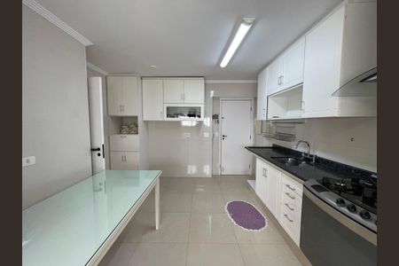 Apartamento à venda com 120m², 3 quartos e 3 vagasCozinha