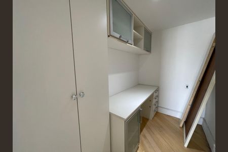 Apartamento à venda com 120m², 3 quartos e 3 vagasEscritório