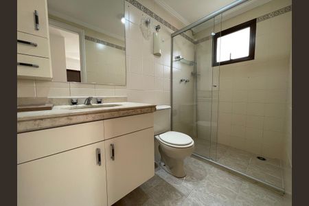 Apartamento à venda com 120m², 3 quartos e 3 vagasBanheiro do Quarto 2