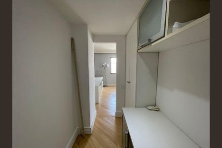 Apartamento à venda com 120m², 3 quartos e 3 vagasEscritório