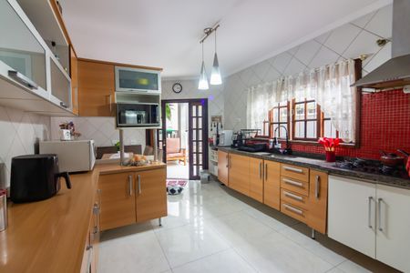 Casa à venda com 170m², 3 quartos e 2 vagas Casa à venda com 170m², 3 quartos e 2 vagasCozinha
