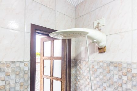 Casa à venda com 170m², 3 quartos e 2 vagas Casa à venda com 170m², 3 quartos e 2 vagasBanheiro