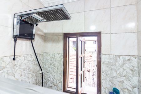 Casa à venda com 170m², 3 quartos e 2 vagas Casa à venda com 170m², 3 quartos e 2 vagasBanheiro