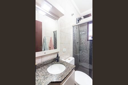 Casa à venda com 170m², 3 quartos e 2 vagas Casa à venda com 170m², 3 quartos e 2 vagasBanheiro