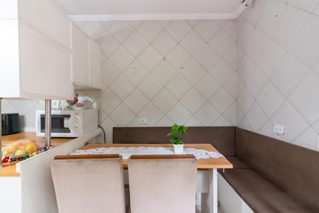 Casa à venda com 170m², 3 quartos e 2 vagas Casa à venda com 170m², 3 quartos e 2 vagasCozinha