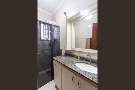 Casa à venda com 170m², 3 quartos e 2 vagas Casa à venda com 170m², 3 quartos e 2 vagasBanheiro