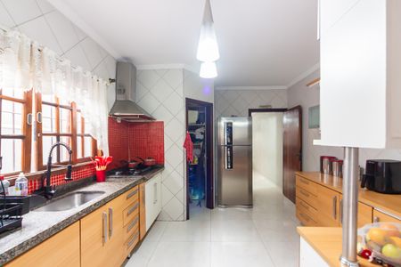 Casa à venda com 170m², 3 quartos e 2 vagas Casa à venda com 170m², 3 quartos e 2 vagasCozinha