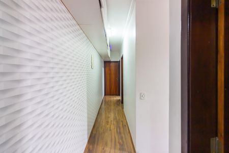 Casa à venda com 170m², 3 quartos e 2 vagas Casa à venda com 170m², 3 quartos e 2 vagasCorredor