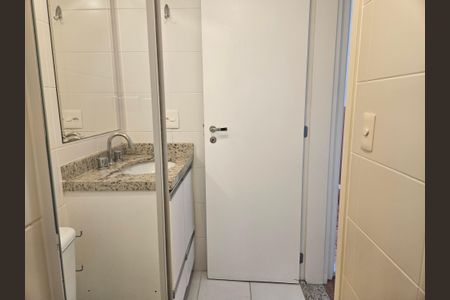 Apartamento para alugar com 80m², 2 quartos e 2 vagasBanheiro