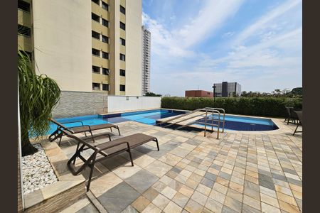 Apartamento para alugar com 80m², 2 quartos e 2 vagasÁrea comum - Piscina