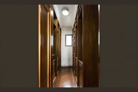 Apartamento para alugar com 235m², 4 quartos e 5 vagas