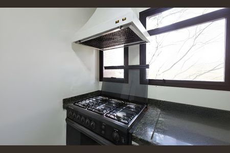 Apartamento para alugar com 235m², 4 quartos e 5 vagas