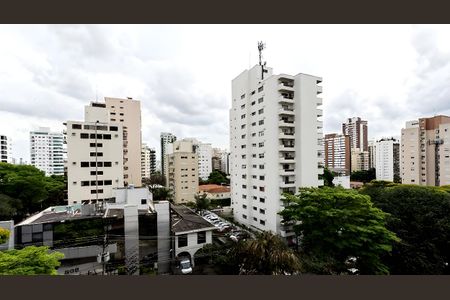 Apartamento para alugar com 235m², 4 quartos e 5 vagas