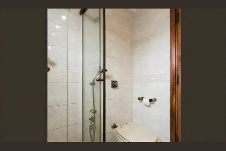 Apartamento para alugar com 235m², 4 quartos e 5 vagas