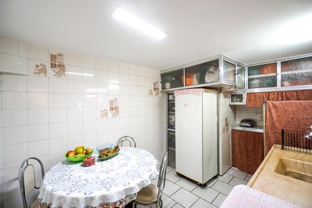 Casa à venda com 450m², 6 quartos e 4 vagasCasa 1 - Cozinha 2