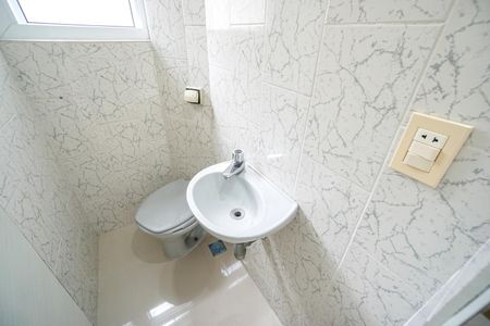 Casa à venda com 450m², 6 quartos e 4 vagasCasa 2 - Lavabo