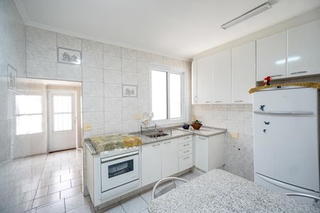 Casa à venda com 450m², 6 quartos e 4 vagasCasa 1 - Cozinha 1