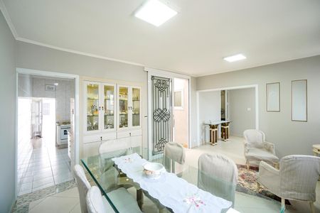 Casa à venda com 450m², 6 quartos e 4 vagasCasa 1 - Sala
