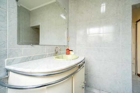 Casa à venda com 450m², 6 quartos e 4 vagasCasa 1 - Banheiro da Suíte