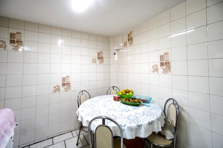 Casa à venda com 450m², 6 quartos e 4 vagasCasa 1 - Cozinha 2