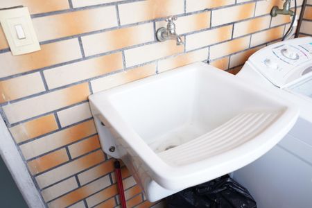 Apartamento à venda com 75m², 2 quartos e 1 vagaÁrea de Serviço