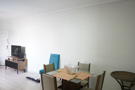 Apartamento à venda com 75m², 2 quartos e 1 vagaSala