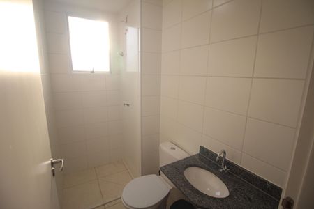 Banheiro de apartamento para alugar com 2 quartos, 52m² em Novo Riacho, Contagem