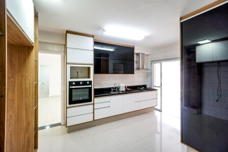 Apartamento à venda com 125m², 4 quartos e 2 vagasCozinha