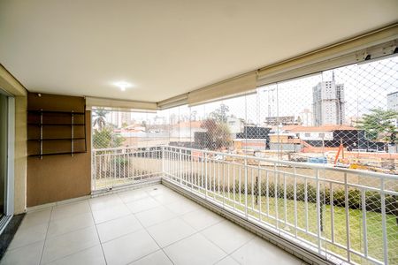 Apartamento à venda com 125m², 4 quartos e 2 vagasVaranda