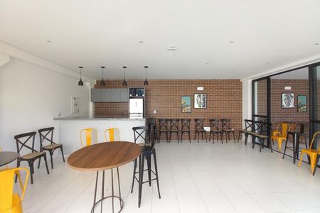 Apartamento para alugar com 44m², 2 quartos e 1 vagaÁrea comum - Salão de festas