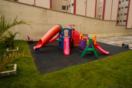 Apartamento à venda com 49m², 2 quartos e 1 vaga Apartamento à venda com 49m², 2 quartos e 1 vagaPlayground