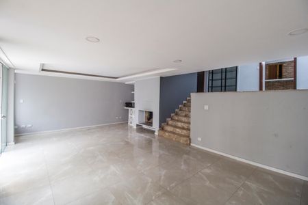 Casa de condomínio à venda com 450m², 3 quartos e 4 vagasSala