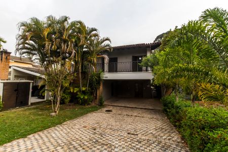 Casa de condomínio à venda com 450m², 3 quartos e 4 vagasFachada