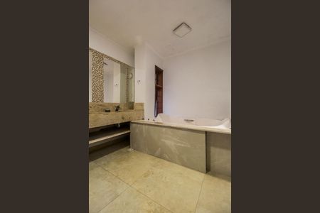 Casa de condomínio à venda com 450m², 3 quartos e 4 vagasBanheiro da Suíte 3