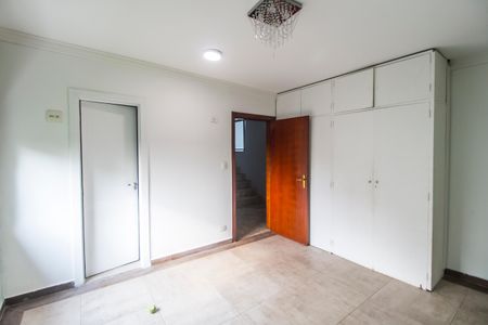 Casa de condomínio à venda com 450m², 3 quartos e 4 vagasSuíte 1