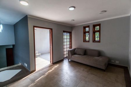 Casa de condomínio à venda com 450m², 3 quartos e 4 vagasSala 2