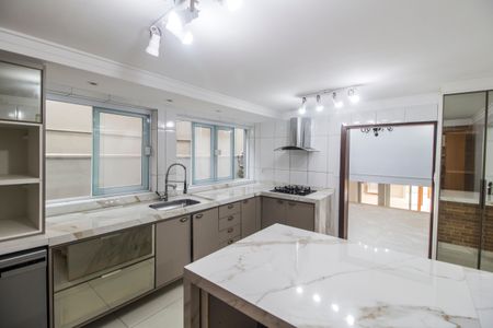 Casa de condomínio à venda com 450m², 3 quartos e 4 vagasCozinha