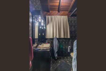 Casa à venda com 412m², 2 quartos e 4 vagasBanheiro da Suíte