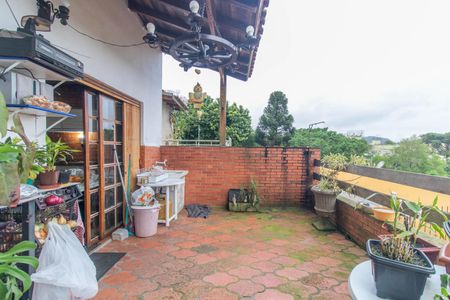 Casa à venda com 412m², 2 quartos e 4 vagasTerraço