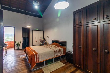 Casa à venda com 412m², 2 quartos e 4 vagasSuíte